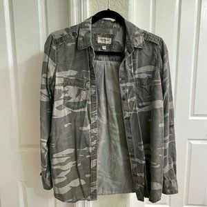 *LAST CHANCE* Express Camo Boyfriend Button Down Shirt